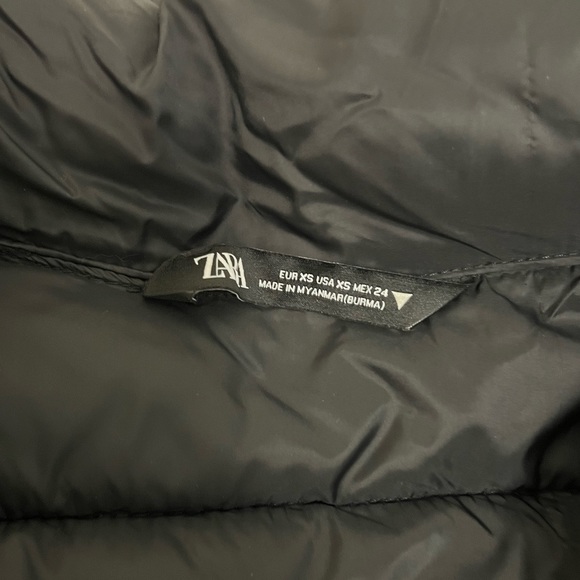 Zara black puffer vest - Picture 4 of 4